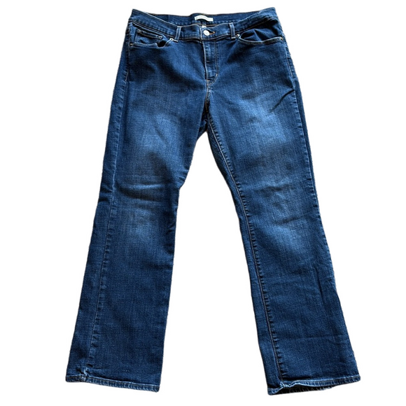 Levis Woman’s 14 Classic Bootcut Jeans - Picture 5 of 7